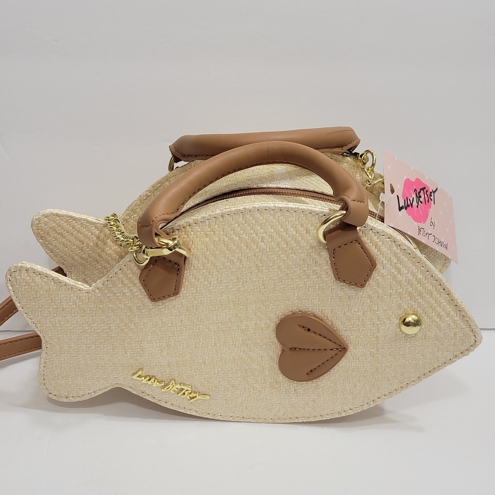 Luv Betsey by Betsey Johnson Fish Straw Crossbody Bag Natural Tan LBFish NWT